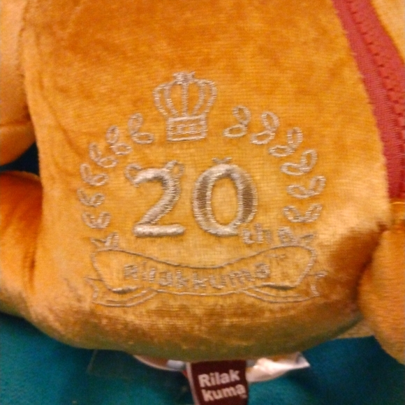 RILAKKUMA 20th Anniversary Gold Plush Bear - Picture 4 of 10
